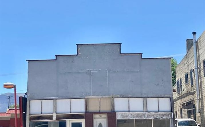 Pictures of Mixed Use property located at 924 Main St, Susanville, CA 96130 for sales - image #1