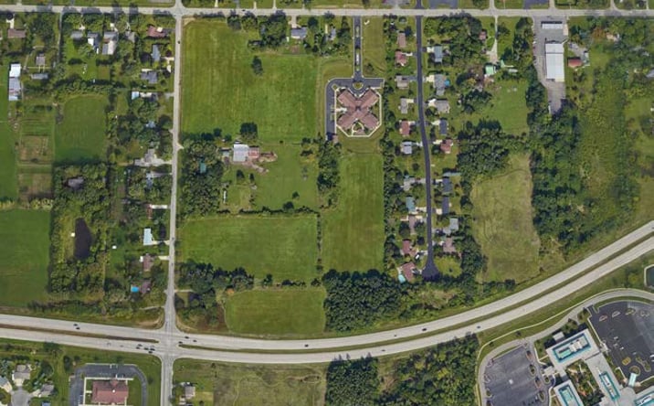 Pictures of Land property located at N Oakwood Rd & Highway 21, Oshkosh, WI 54901 for sales - image #1
