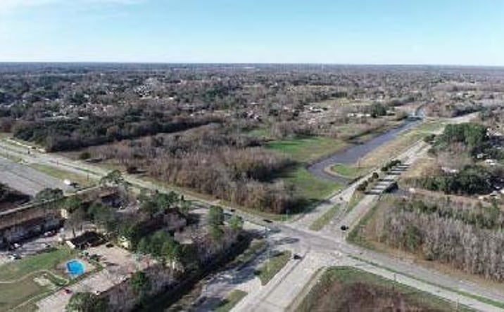 Pictures of Land property located at 1100 E Pont Des Mouton Rd, Lafayette, LA 70507 for sales - image #1