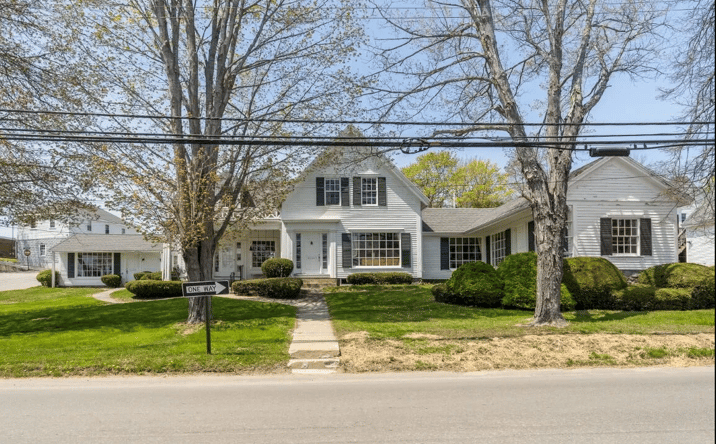 Pictures of Retail property located at 34 Townsend Ave, Boothbay Harbor, ME 04538 for sales - image #1