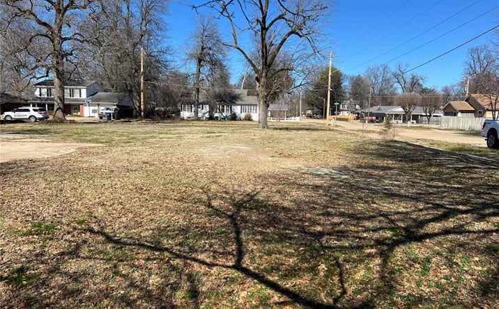 Pictures of Office, Land property located at 107 N Everett, Kennett, MO 63857 for sales - image #1