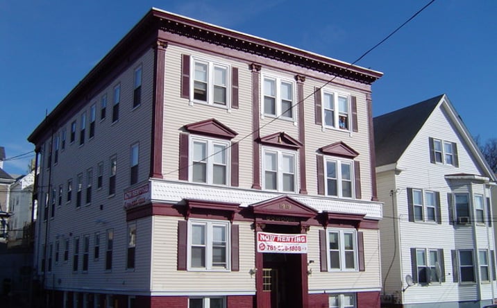 5-12 Greenwood Place in Lynn, MA 01902