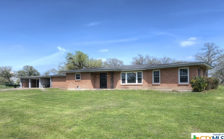 Pictures of Office, Land property located at 3534 HWY 90 A EAST, Gonzales, TX 78629 for sales - image #1