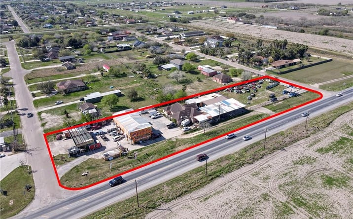 Pictures of Retail property located at 1911 Laurel Court, Donna, TX 78537 for sales - image #1