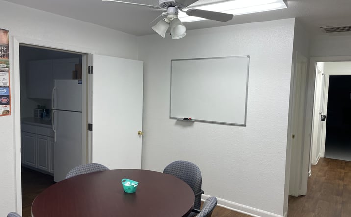 Pictures of Office property located at 903 S 8th St, La Porte, TX 77571 for sales - image #1
