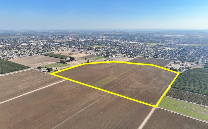 Pictures of Land property located at Lacey Blvd, Lemoore, CA 93245 for sales - image #1