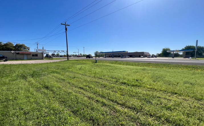 Pictures of Land property located at 9203 E State Hwy 21, Bryan, TX 77808 for sales - image #1