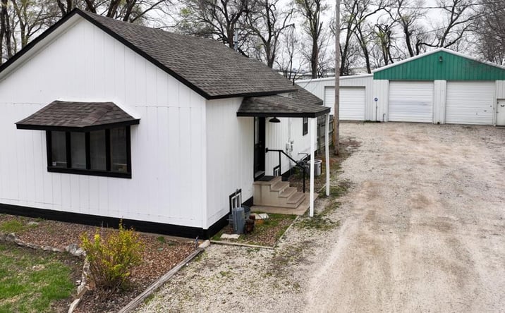 Pictures of Land property located at 1408 Prospect Ave, Salina, KS 67401 for sales - image #1