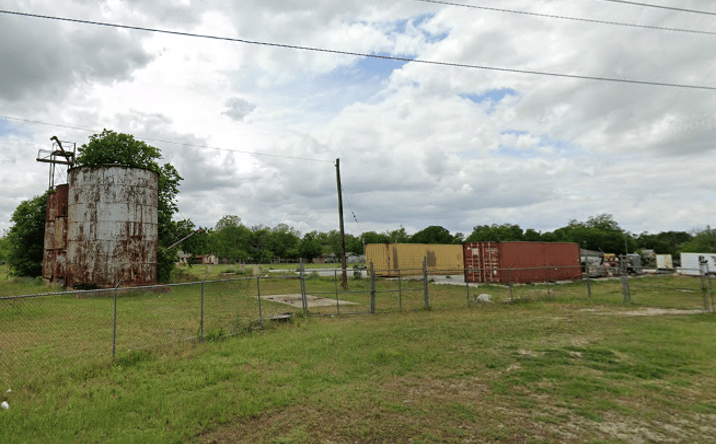 Pictures of Land property located at 607 W New Braunfels St, Seguin, TX 78155 for sales - image #1