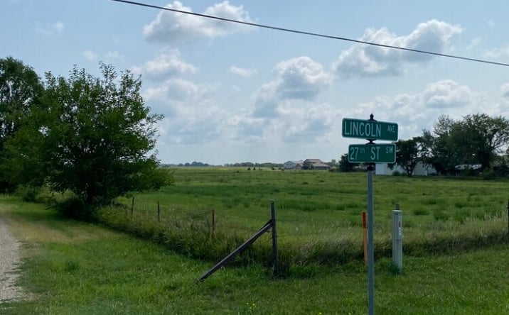 Pictures of Land property located at 21st Street SW, Huron, SD 57350 for sales - image #1