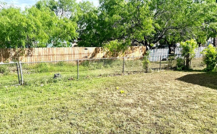 Pictures of Retail property located at 1030 SAM HOUSTON BLVD., SAN BENITO, TX 78586 for sales - image #1