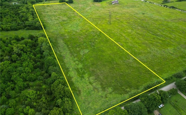 Pictures of Land property located at Lot 1 Kissinger Road, Leavenworth, KS 66048 for sales - image #1