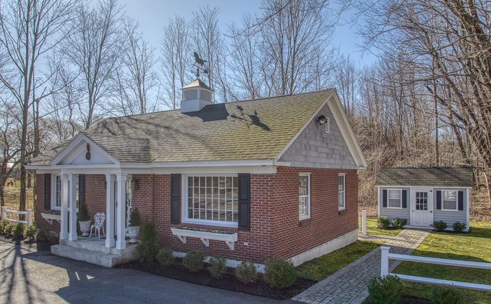 image of property at 14 MAIN ST Plaistow NH 03865-3003