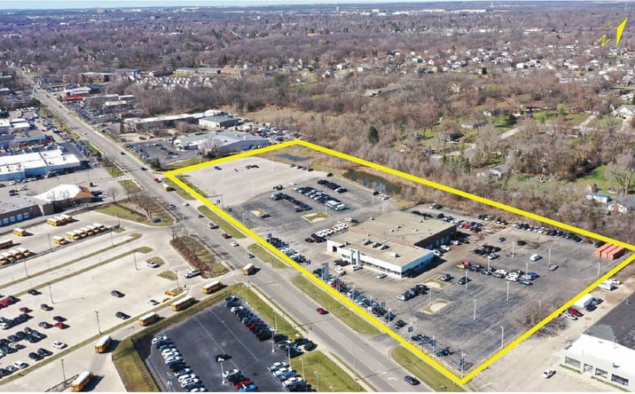 Pictures of Retail property located at 1010 E Chicago St, Elgin, IL 60120 for sales - image #1