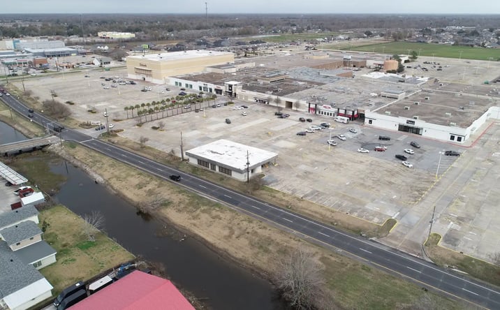 Pictures of Retail property located at 5977 W Park Ave, Houma, LA 70364 for sales - image #1