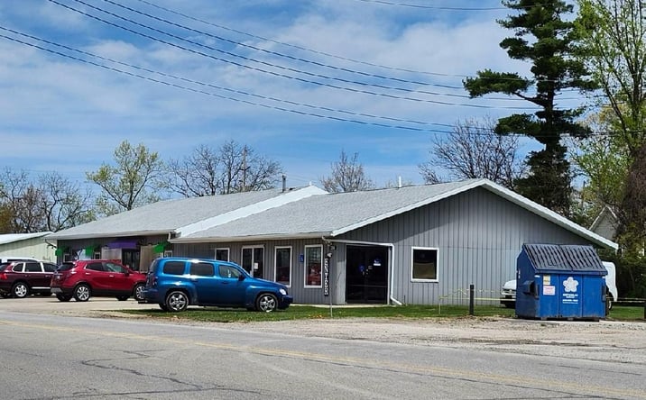 Pictures of Retail property located at 124 McKinley St, Angola, IN 46703 for sales - image #1