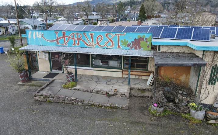 Pictures of Retail property located at 501 NW Douglas Blvd, Winston, OR 97496 for sales - image #1