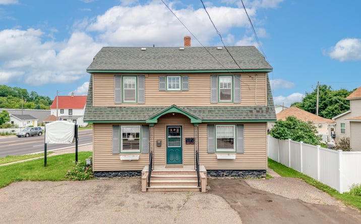 Pictures of Office property located at 212 E Margaret St, Iron Mountain, MI 49801 for sales - image #1