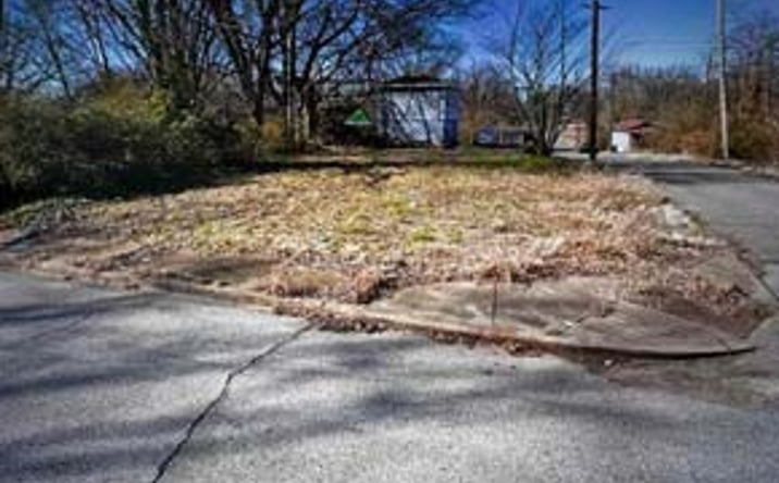 Pictures of Land property located at 1533 S Orleans St, Memphis, TN 38106 for sales - image #1