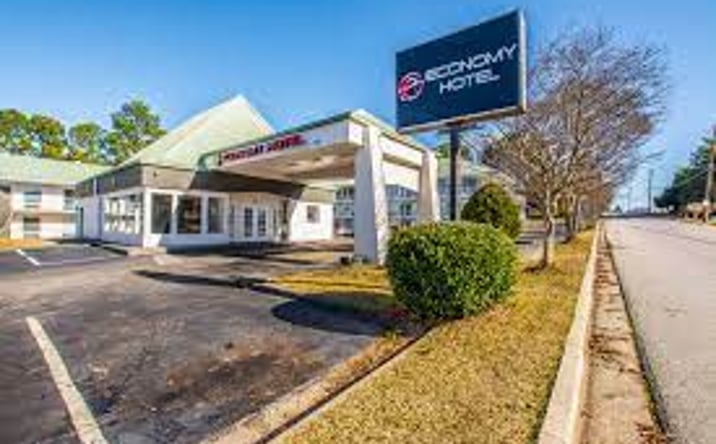 Pictures of Hospitality property located at 241 Falcon Dr, Forest Park, GA 30297 for sales - image #1