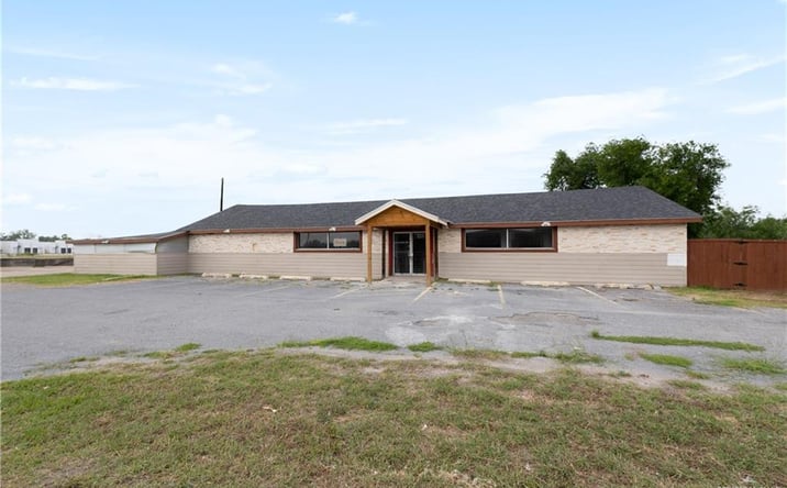 Pictures of Retail property located at 1926 N 77 Sunshine Strip, Harlingen, TX 78550 for sales - image #1