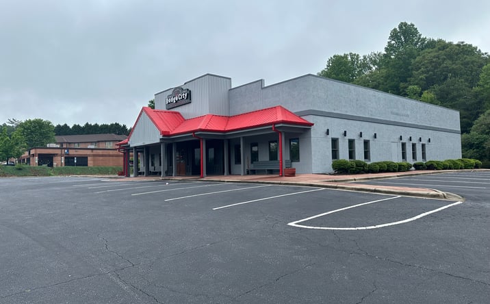Pictures of Retail property located at 954 Blowing Rock Blvd, Lenoir, NC 28645 for sales - image #1
