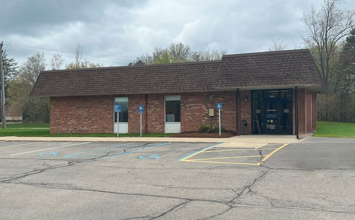 Pictures of Retail property located at 7001 Highland Rd, White Lake charter Township, MI 48383 for sales - image #1