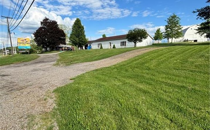 Pictures of Land property located at 4870 E Pike, Zanesville, OH 43701 for sales - image #1