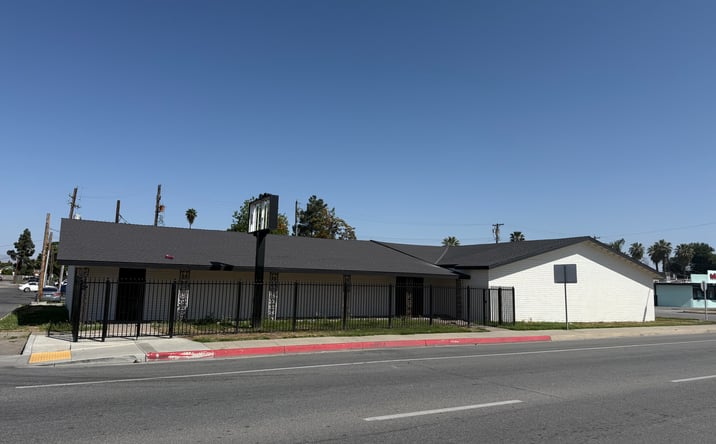 Pictures of Retail property located at 1100 Chester Ave, Bakersfield, CA 93301 for sales - image #1