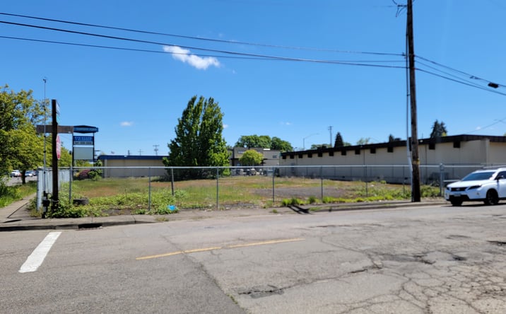 Pictures of Land property located at 902 Pacific Blvd SE, Albany, OR 97321 for sales - image #1