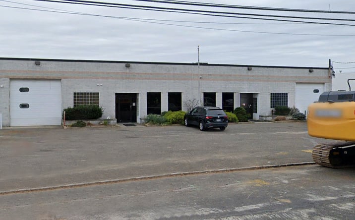 Pictures of Industrial property located at 136 Gazza Blvd, Farmingdale, NY 11735 for sales - image #1