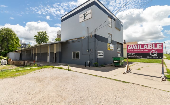 Pictures of Industrial property located at 931 Rockford Rd SW, Cedar Rapids, IA 52404 for sales - image #1