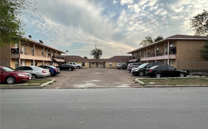 Pictures of Multifamily property located at 901 W Park Avenue, Pharr, TX 78577 for sales - image #1