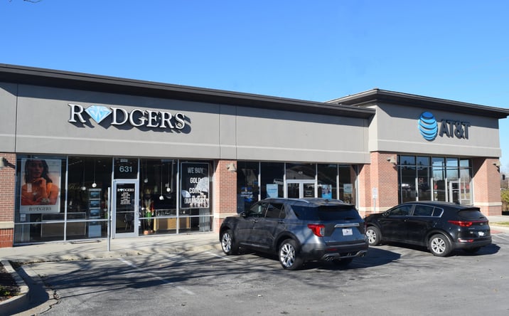 Pictures of Retail property located at 631 NW Murray Rd, Lee's Summit, MO 64081 for sales - image #1