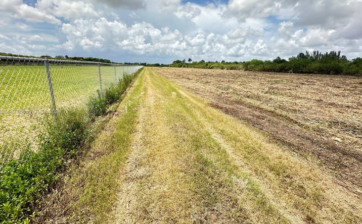 Pictures of Land property located at 14300 SW 200, Miami, FL 33177 for sales - image #1