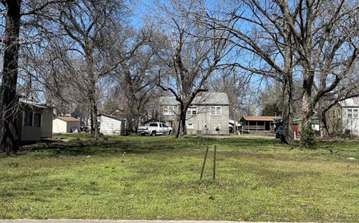 Pictures of Land property located at 2319 Crawford N/A, Parsons, KS 67357 for sales - image #1