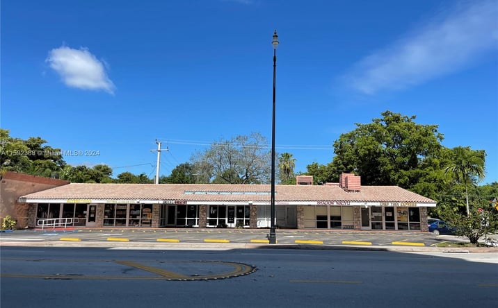 Pictures of Retail property located at 4700 S Le Jeune Rd, Coral Gables, FL 33146 for sales - image #1