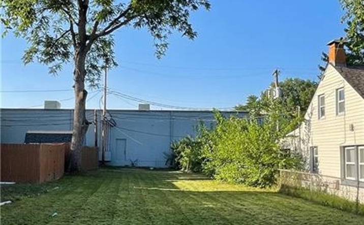 Pictures of Land, Multifamily property located at 208 W 81st Street, Kansas City, MO 64114 for sales - image #1