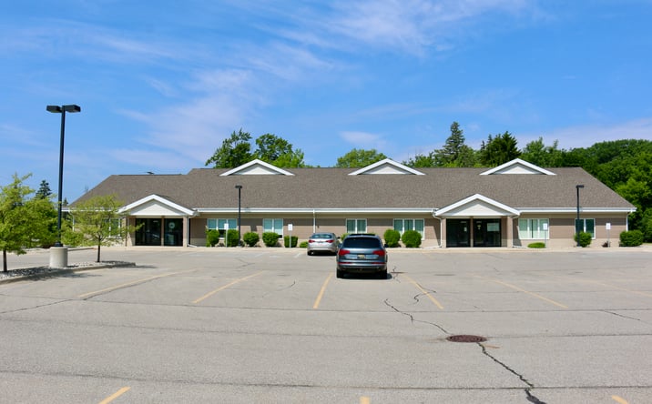 Pictures of Office property located at 33 White Tail Creek Rd, Saginaw, MI 48638 for sales - image #1