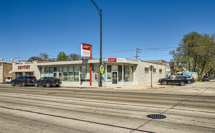 Pictures of Retail property located at 5301 N Harlem Ave, Chicago, IL 60656 for sales - image #1