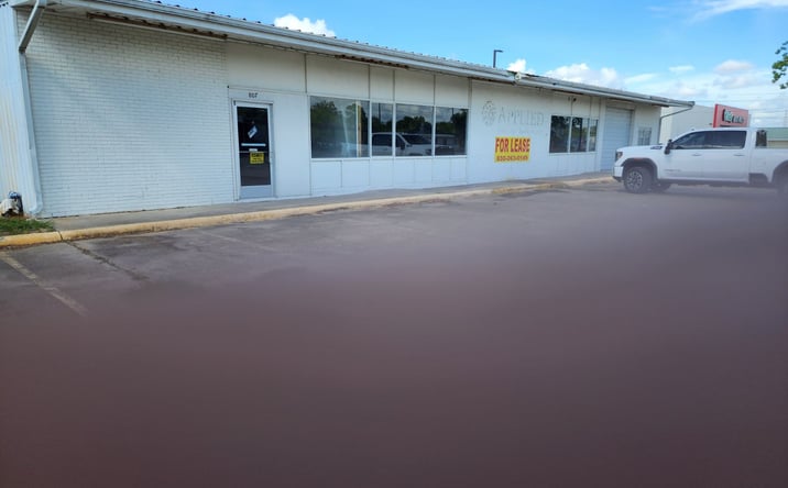 Pictures of Mixed Use, Retail property located at 807 E Main St, Eagle Lake, TX 77434 for sales - image #1