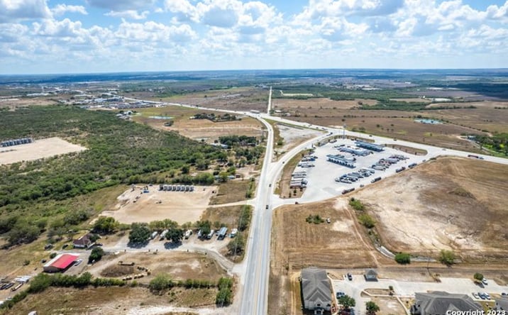 Pictures of Industrial property located at +/- 2.8 ACRES Highway 181 Behind Stripes, Karnes City, TX 78118 for sales - image #1