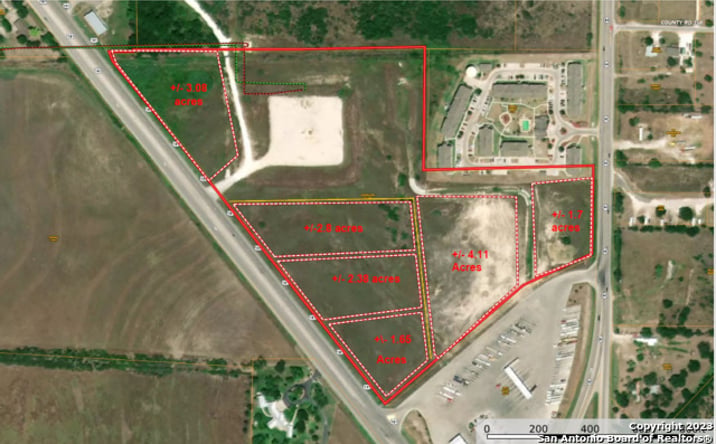 Pictures of Industrial property located at +/- 3.08 ACRES Highway 181 Behind Stripes, Karnes City, TX 78118 for sales - image #1