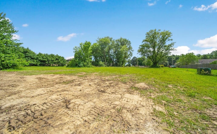 Pictures of Land property located at 153 S High Street, Hebron, OH 43025 for sales - image #1