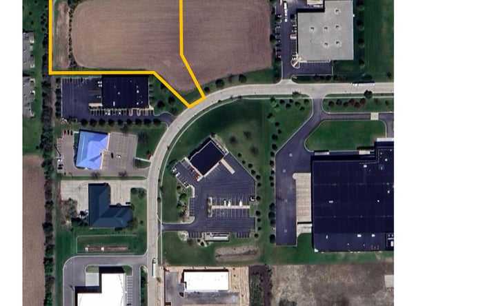 Pictures of Land property located at Lot 13 Thornwood Drive, Sycamore, IL 60178 for sales - image #1
