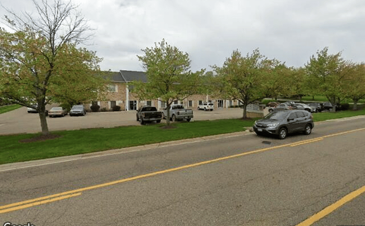 Pictures of Office, Retail property located at 4782 Munson St Nw, Canton, OH 44718 for sales - image #1