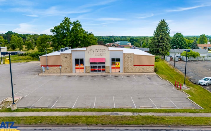 Pictures of Retail property located at 4450 Mahoning Ave, Austintown, OH 44515 for sales - image #1