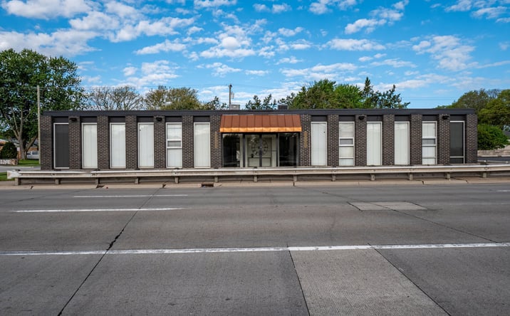 Pictures of Office property located at 24725 Greenfield Rd, Southfield, MI 48034 for sales - image #1