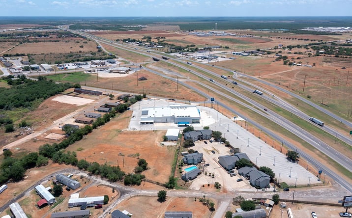 Pictures of Industrial property located at 16919 I-35, Dilley, TX 78023 for sales - image #1