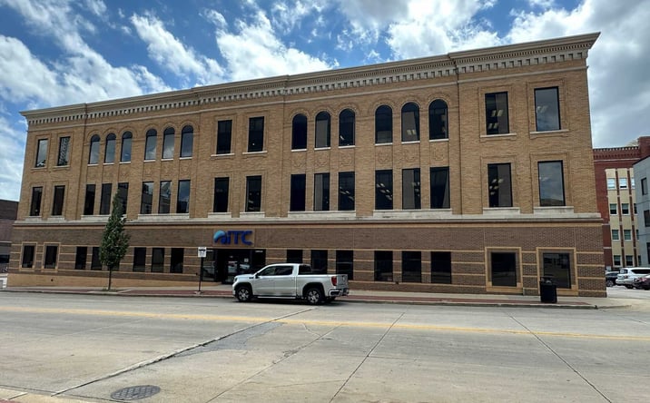 Pictures of Office property located at 123 5th St SE, Cedar Rapids, IA 52401 for sales - image #1